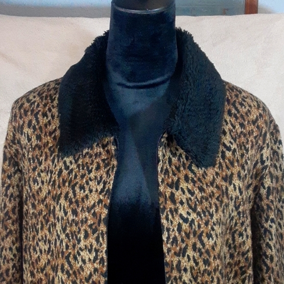 Kathie Lee Collection Leopard Print Sweater/Jacket sz XL - Picture 2 of 4